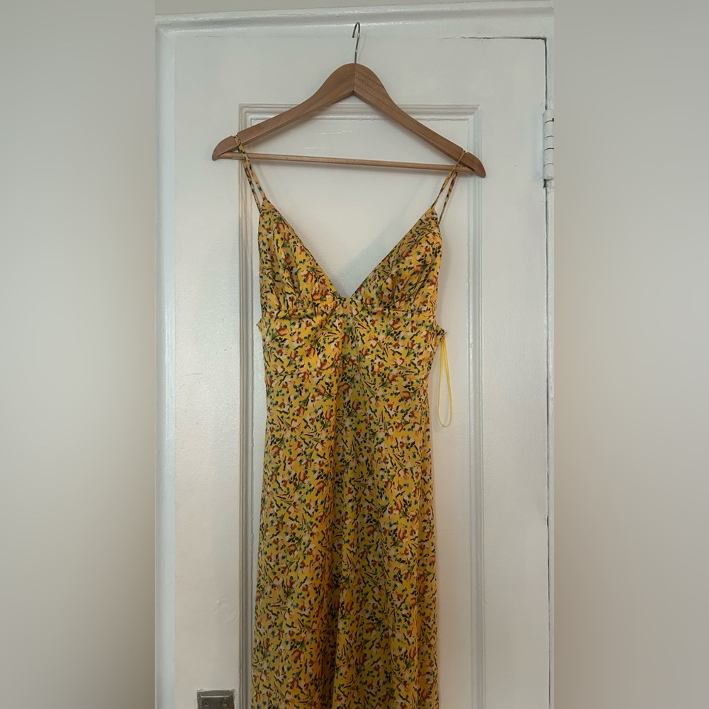 Petersyn floral midi dress